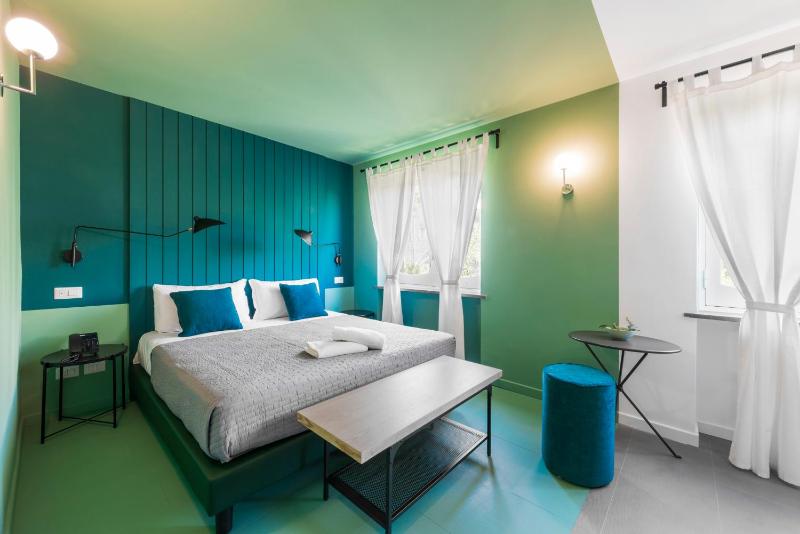 Superior Double Room image 4