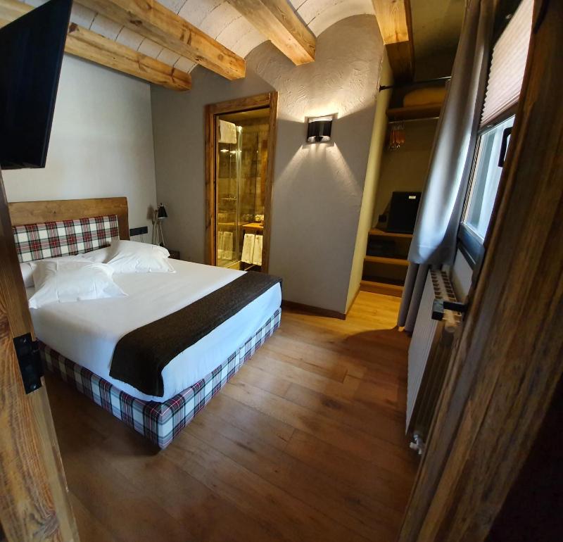 Superior Double Room image 1