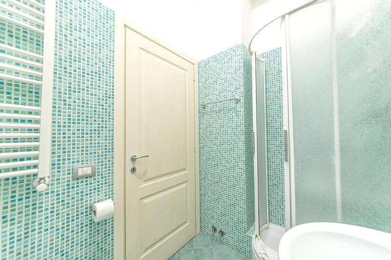 Double Room with Private External Bathroom image 3