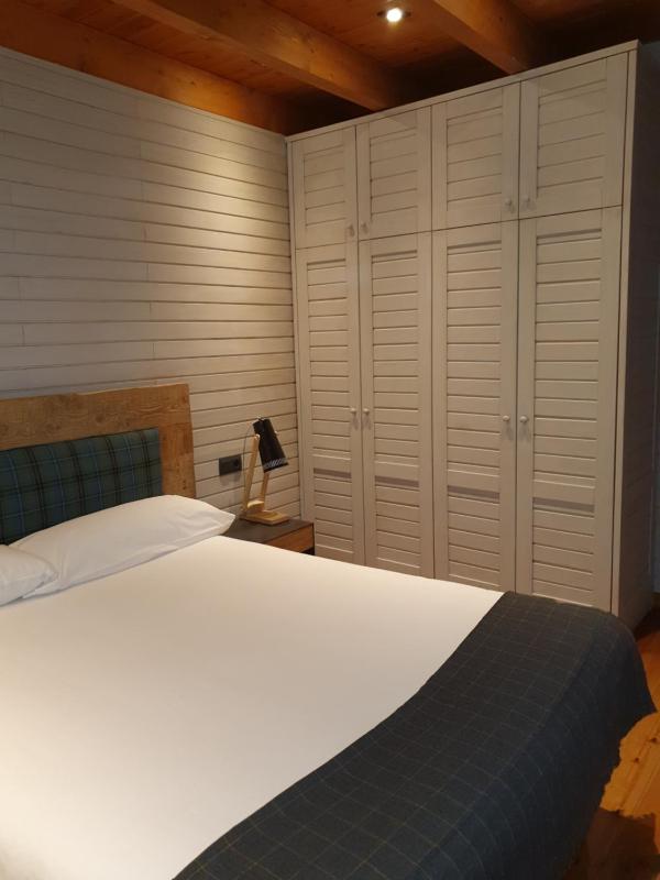Three-Bedroom House image 2
