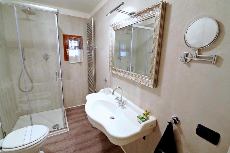 Superior Suite image 3