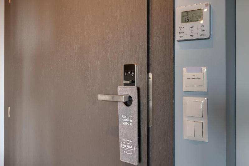 Standard Double Room image 2