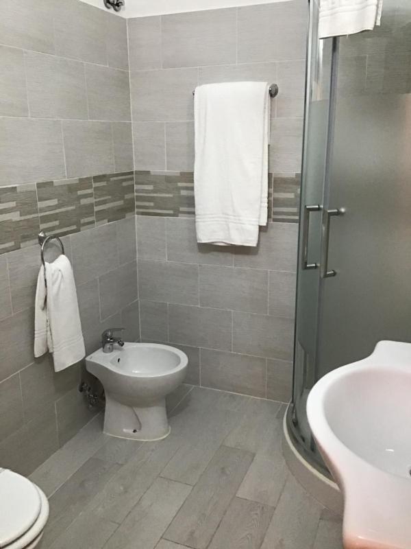 Quadruple Room image 4