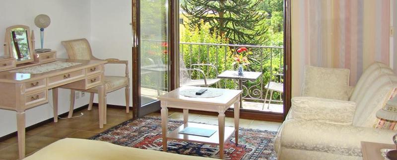 Double or Twin Room with Balcony image 4