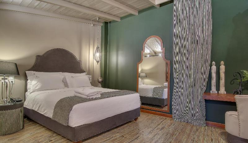 Double Room image 3
