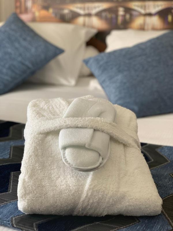 Executive King Room image 3