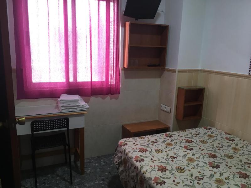 Double or Twin Room with Private Bathroom image 4