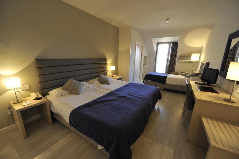 Triple Room image 1
