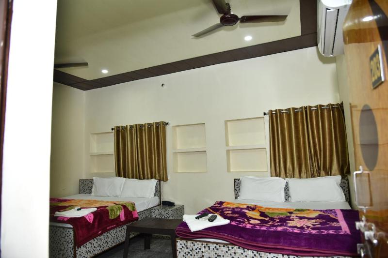 Hotel R D Palace - image 7