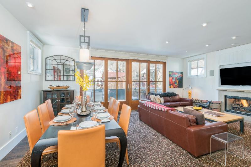 Four-Bedroom Holiday Home image 2