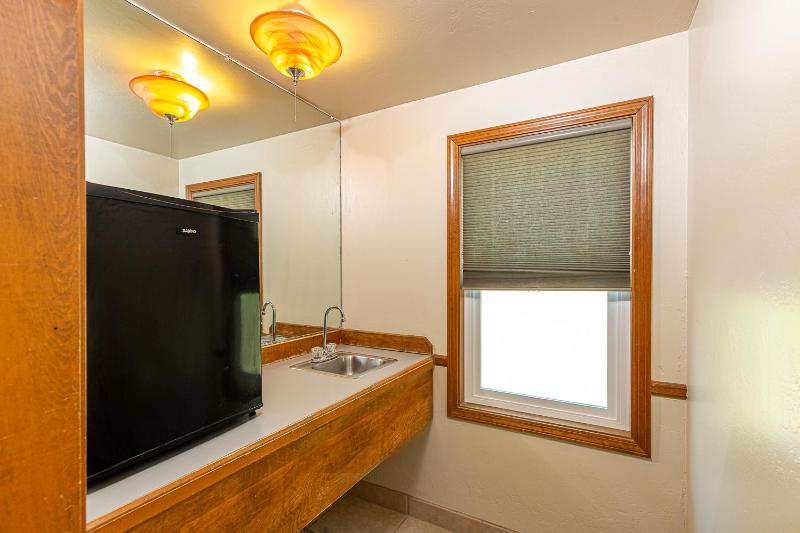 Queen Suite image 4