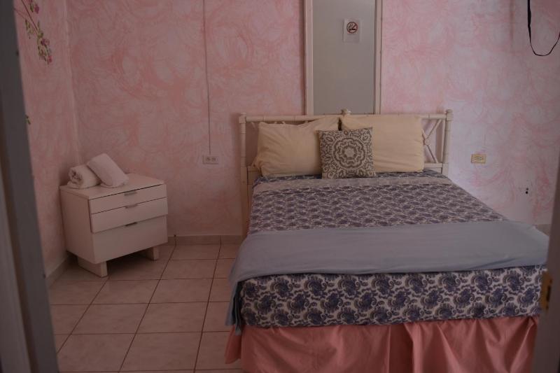 Budget Double Room image 4