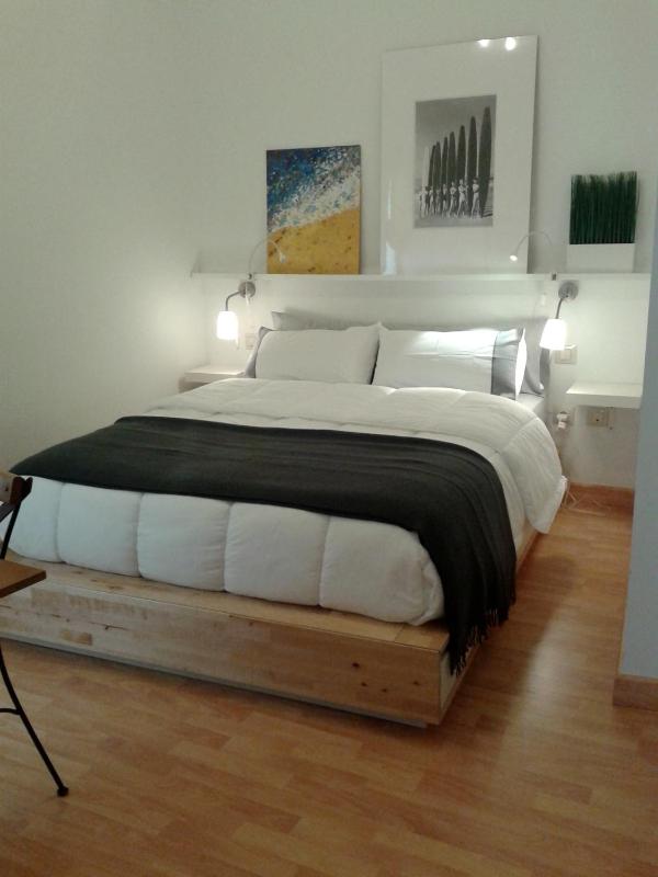 Standard One-Bedroom Apartment image 1