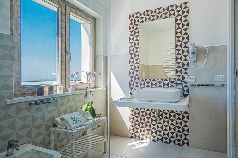 Junior Suite image 2