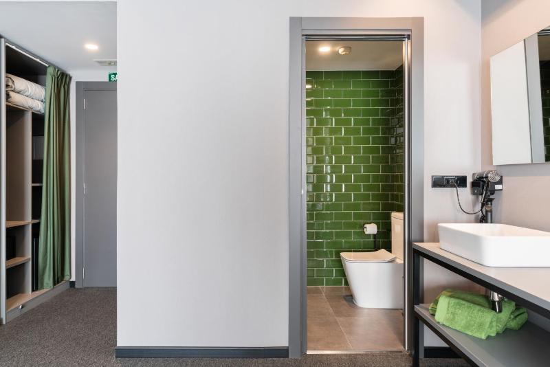 Superior King or Twin Room image 4