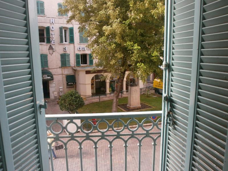Little Palace - image 29