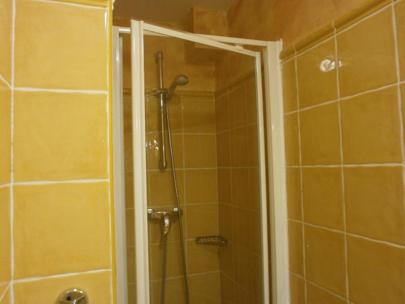 Family Room image 3
