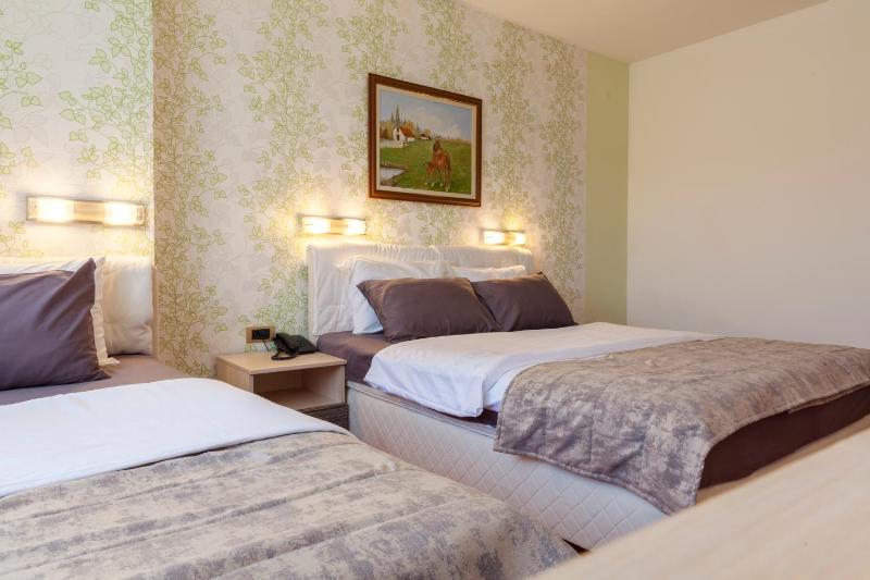 Triple Room image 2