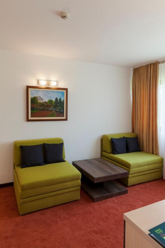 Apartment image 4