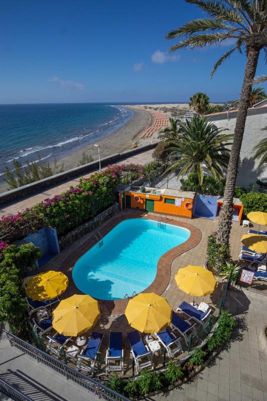 One-Bedroom Apartment with Sea View image 2