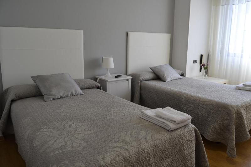 Single Room with Private Bathroom image 1