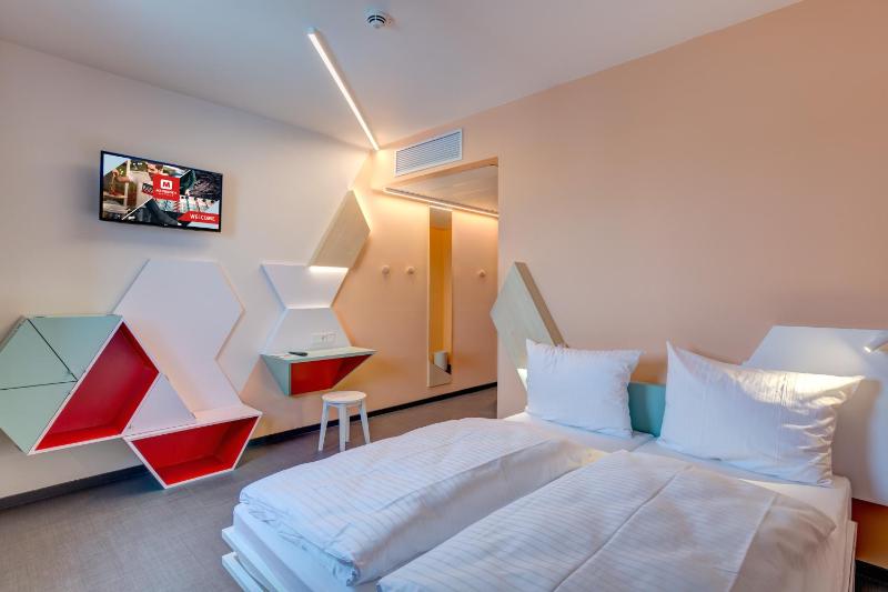 MEININGER Hotel Heidelberg Hauptbahnhof - image 20