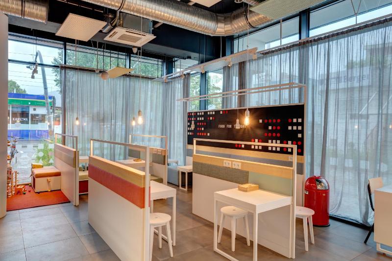 MEININGER Hotel Heidelberg Hauptbahnhof - image 4