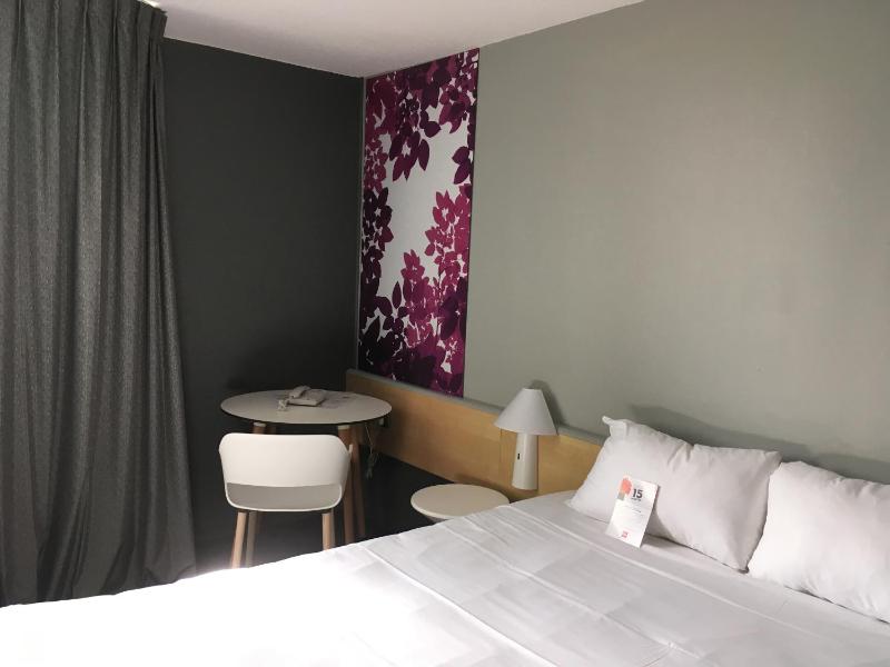 Two Adjacent Double Rooms  image 2