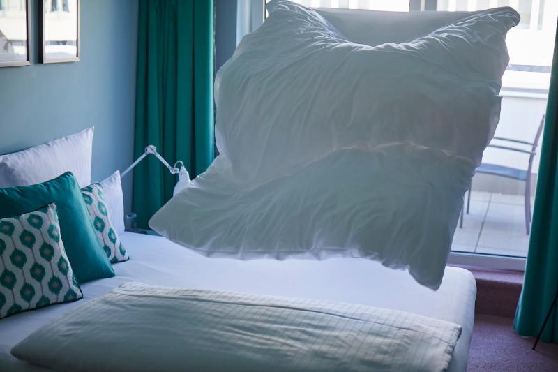 Double Room with Balcony image 2