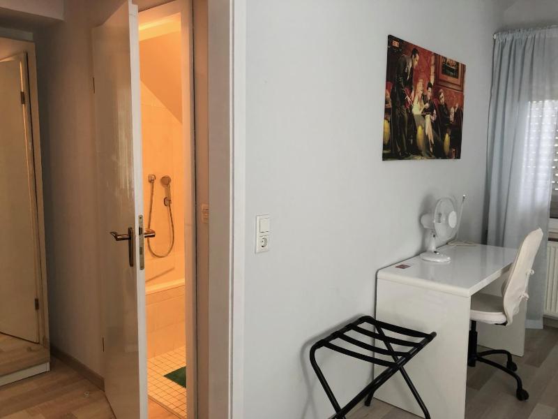 Single Room image 1