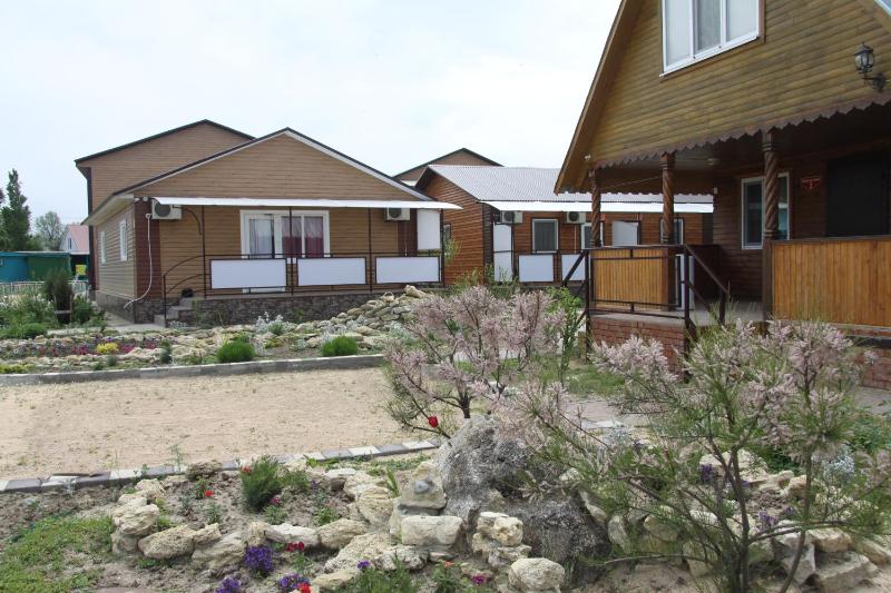 Cottage with Kitchenette image 2