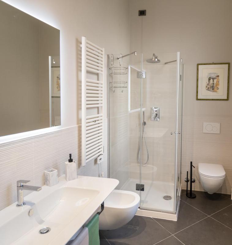 Deluxe Triple Room image 3