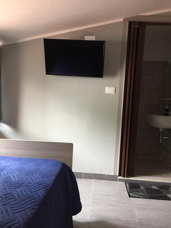 Single Room image 2