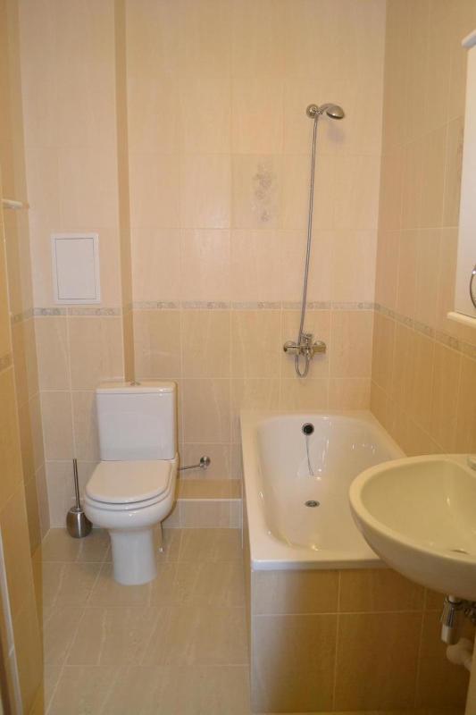 Standard Double Room image 3