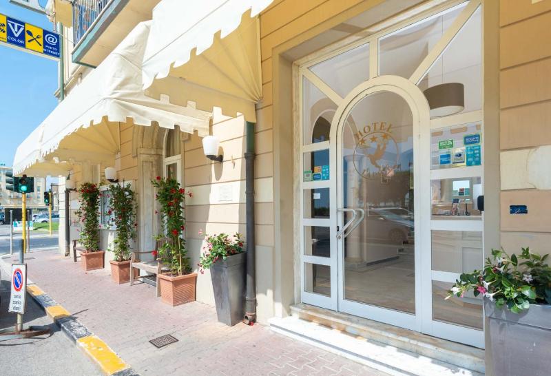 Hotel La Pace - image 18