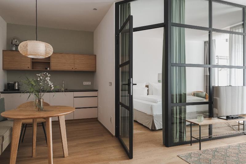 One-Bedroom Apartment with Terrace image 3