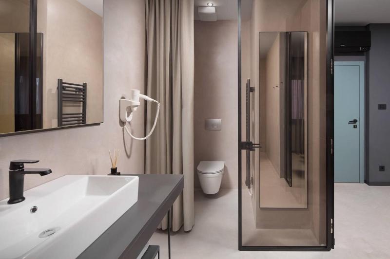 Superior King Room image 2