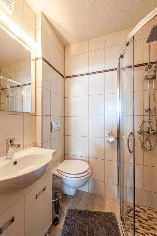 One-Bedroom Apartment image 2