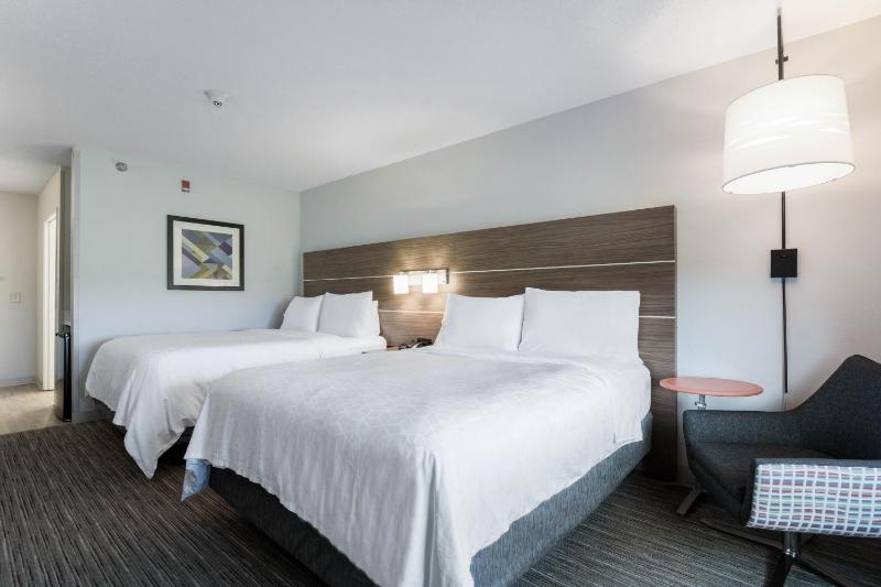 Standard Room image 1