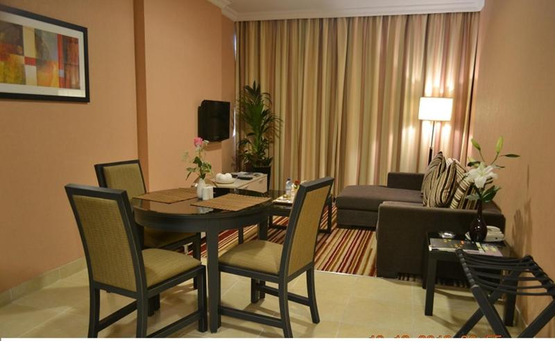 One-Bedroom Suite image 2