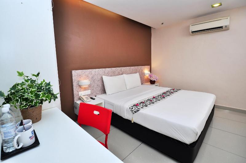 Standard Queen Room image 2