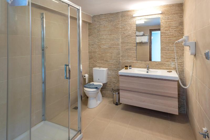 Triton Boutique Hotel - image 39