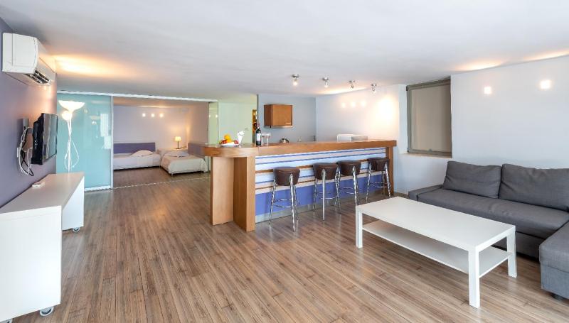 Triton Boutique Hotel - image 37