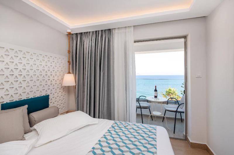 Triton Boutique Hotel - image 6