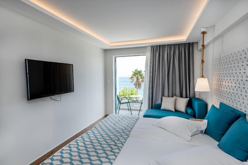 Triton Boutique Hotel - image 36