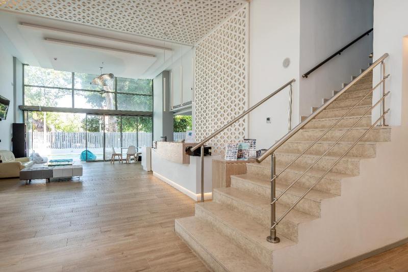 Triton Boutique Hotel - image 25