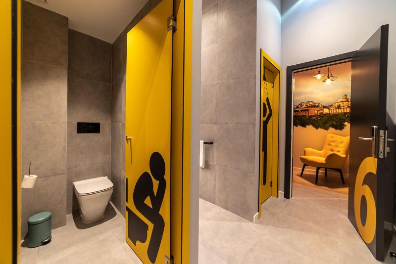 Bed in 8-Bed Mixed Dormitory Room image 3