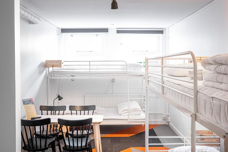 Quadruple Room with Shared Bathroom image 4