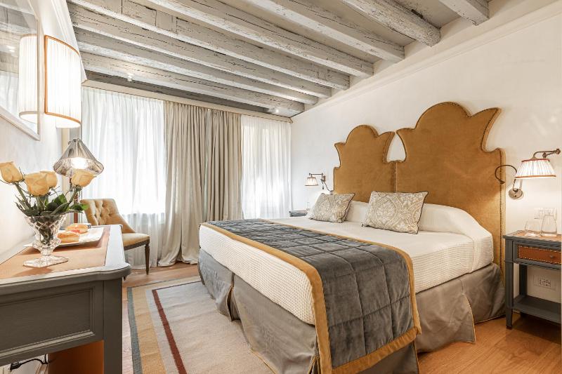 Deluxe Apartment image 2