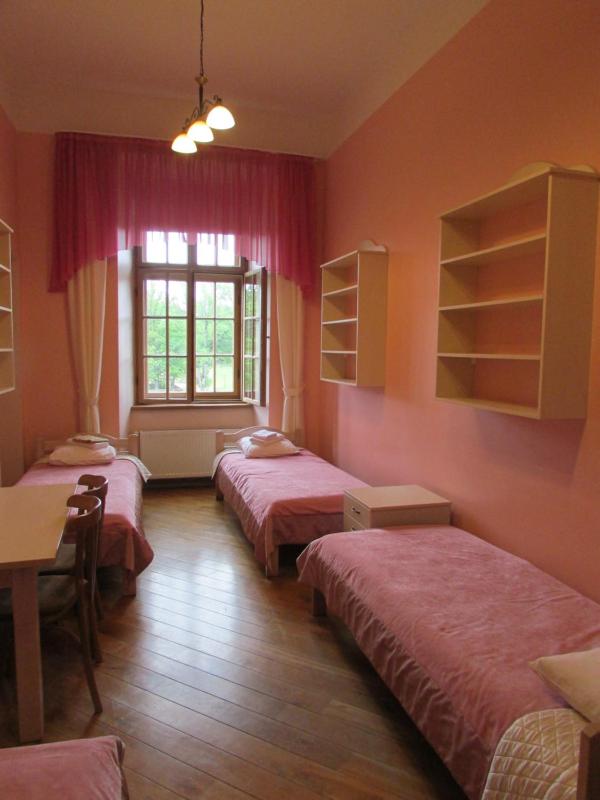 Quadruple Room with Shared Bathroom image 4